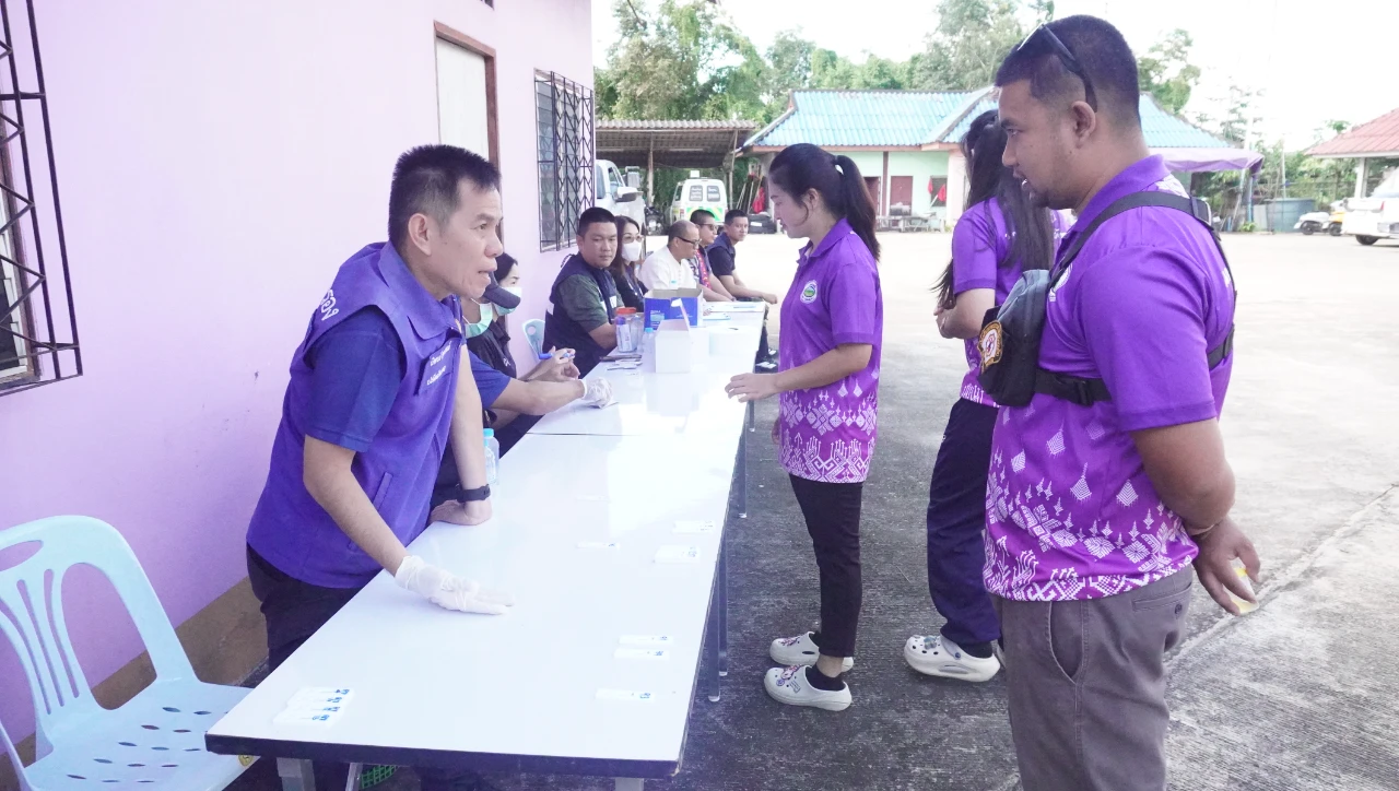 ดำเนินการตรวจหาสารเสพติดในร่างกาย (ตรวจปัสสาวะ) ของบุคลากรเทศบาลตำบลแม่ปั๋ง